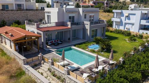 Villa Afandou Bliss with private pool & panoramic sea view — 4-Star Luxury Hotel in Afantou, Greece