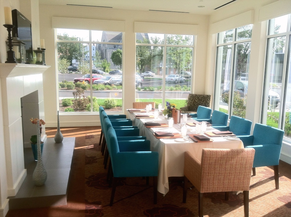 Hilton Garden Inn Auburn - photo 42