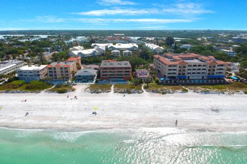 Casa de Playa 204 — 4-Star Luxury Hotel in Indian Rocks Beach, United States