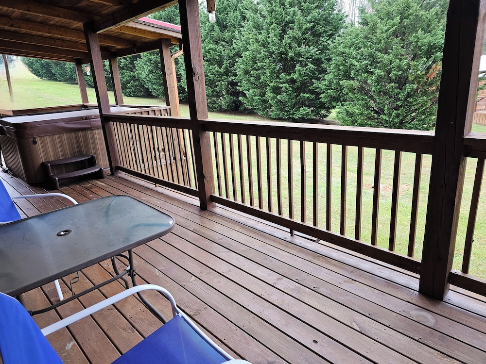 Copperhead Lodge and Resort Cabin Rentals - photo 32