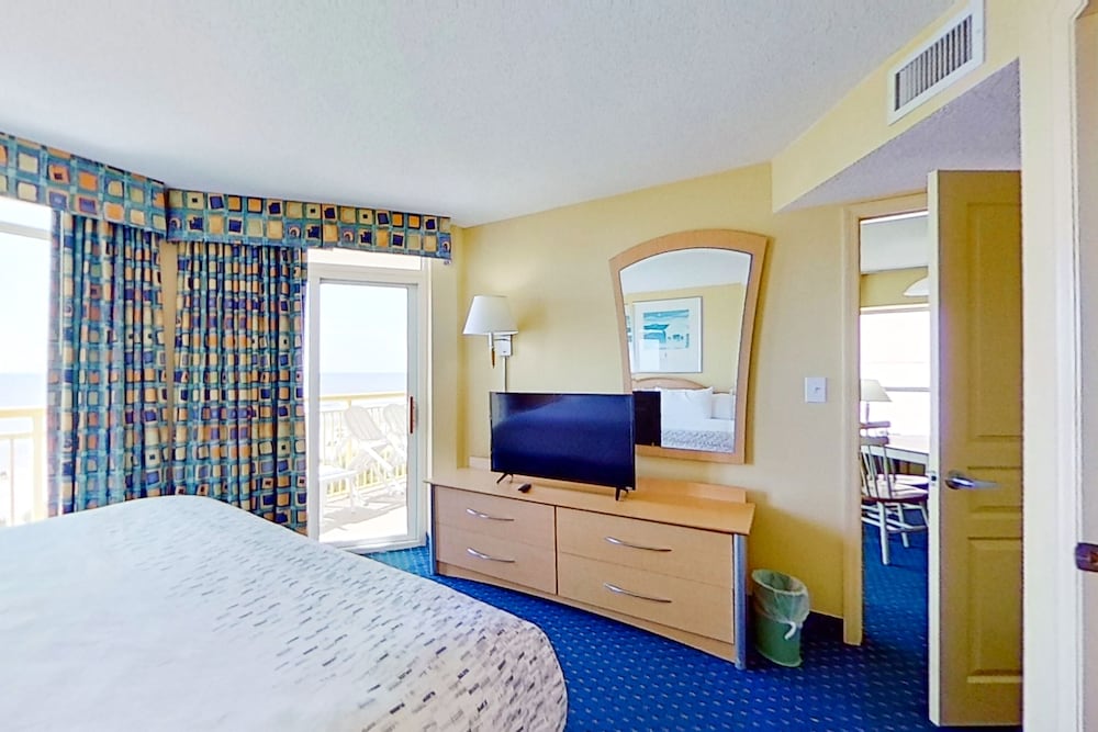 Bay Watch Resort & Conference Center - photo 43