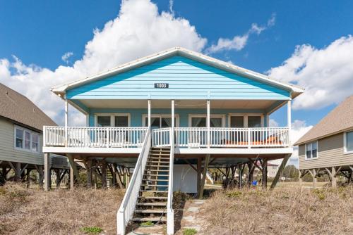 Mead Us At The Pier by Oak Island Accommodations - featured photo