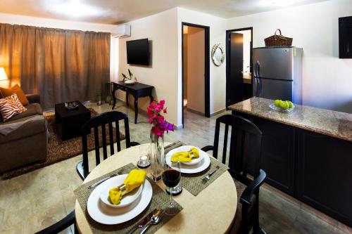 Coromuel Condo — 4-Star Luxury Hotel in Cabo San Lucas, Mexico