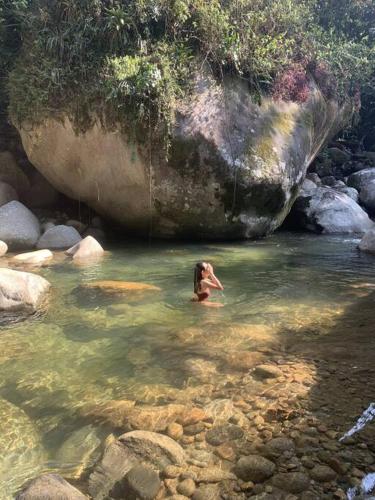 Sítio Toledos em Guapimirim com acesso direto a Cachoeira in Guapimirim, Brasil