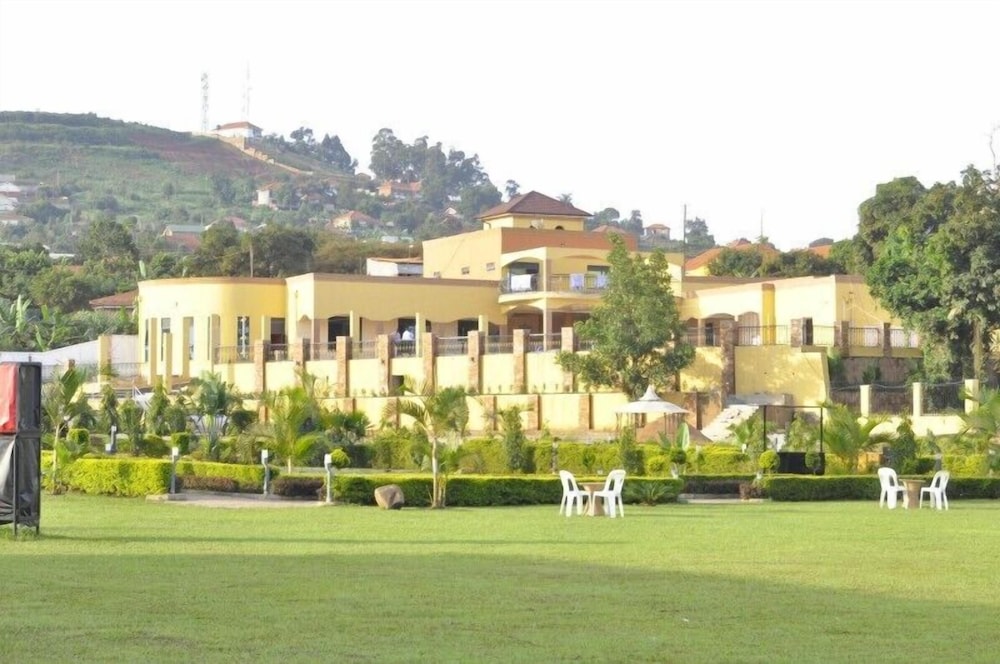 Nican Resort Hotel — hotel in Kampala