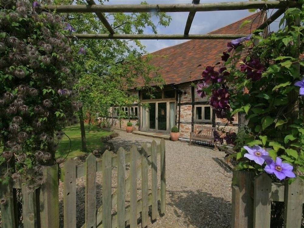 Whites Farm Barn — hotel in Ledbury