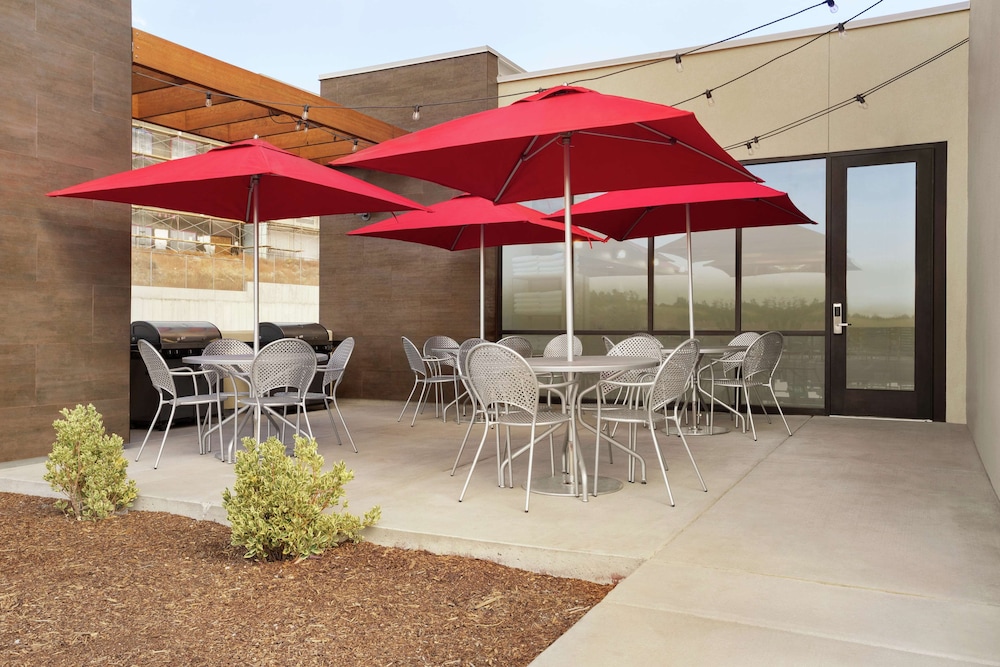 Home2 Suites by Hilton Elko - photo 29