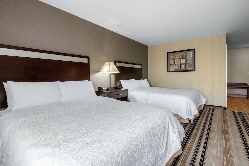 Hampton Inn Meadville - photo 5