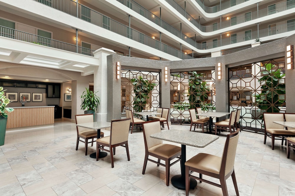 Embassy Suites by Hilton Santa Ana Orange County Airport - photo 6