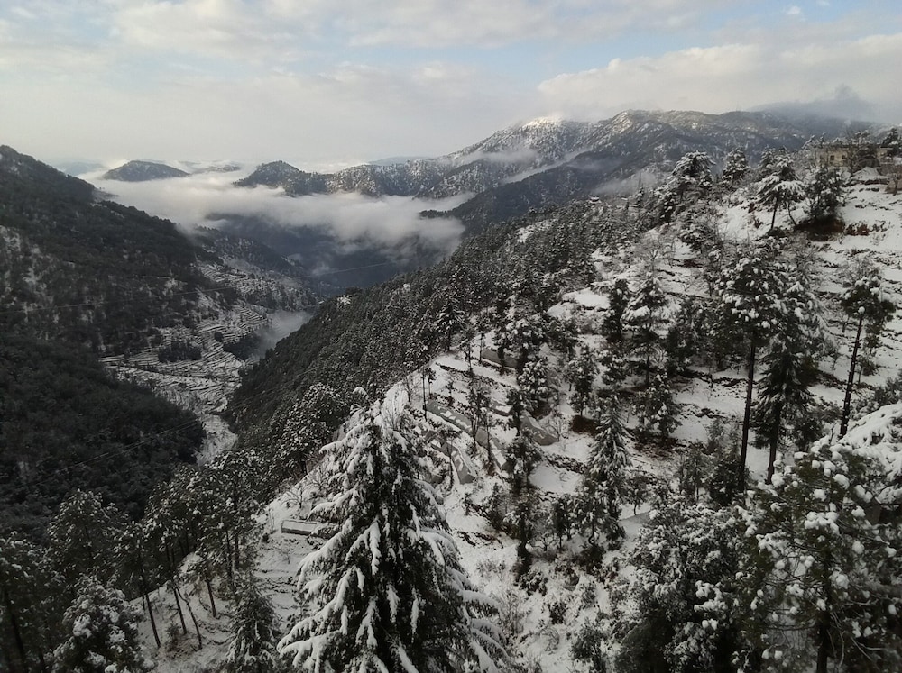Clarks Exotica Resort Ramgarh Mukteshwar — Ramgarh — photo 3