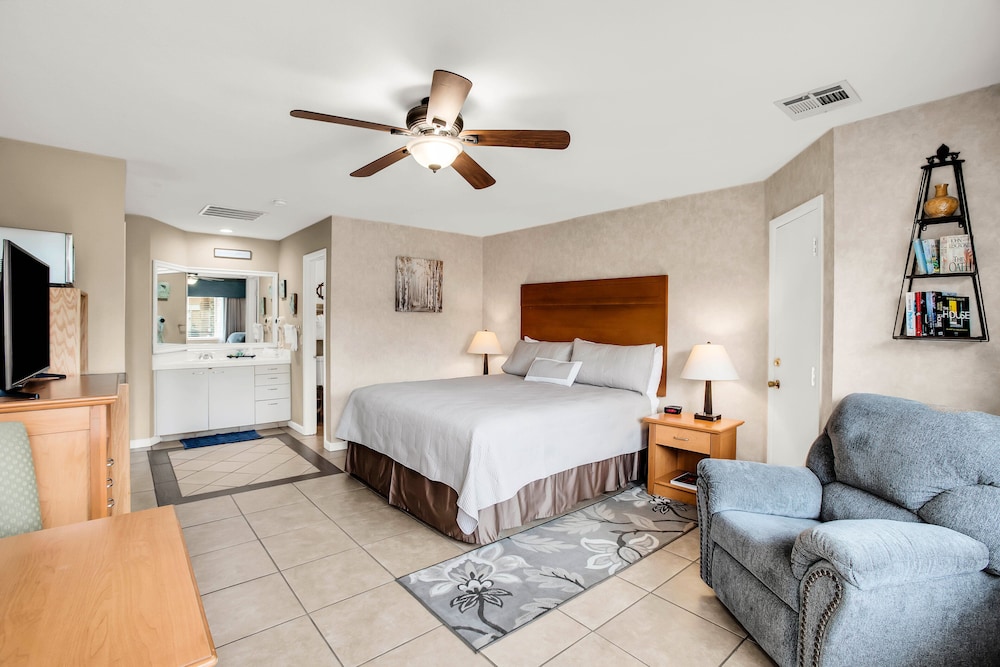 Inn at Deep Canyon - photo 10