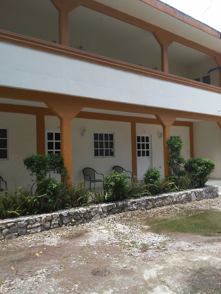 Hotel Santa Rita — Huichihuayan