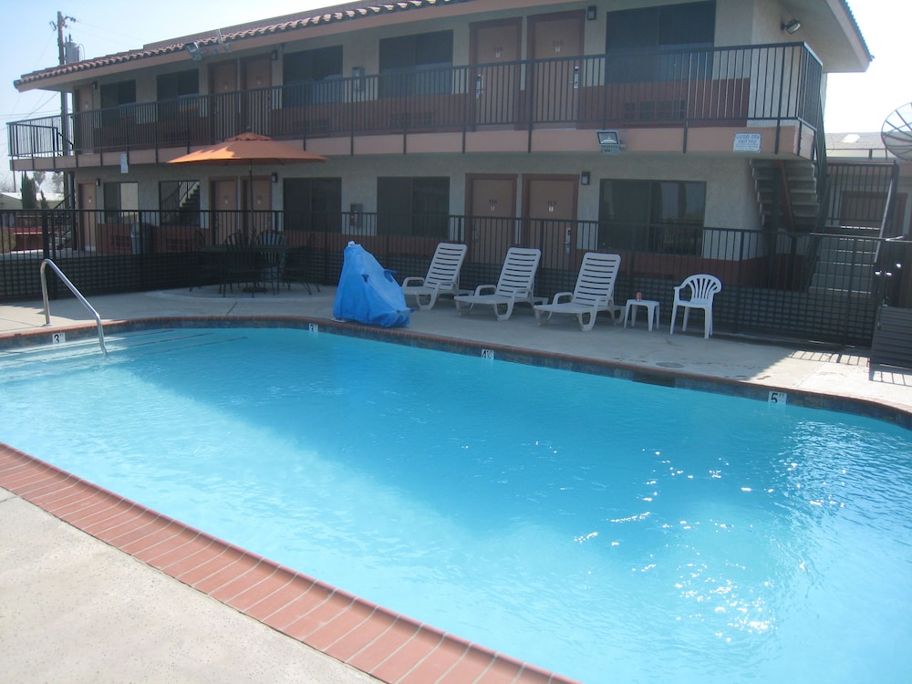 Motel 8 - photo 20