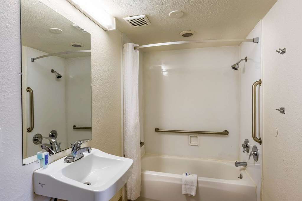 Rodeway Inn Phoenix North I 17 - photo 19