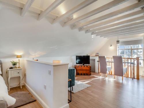 Heritage Triangle Apartment — 5-Star Luxury Hotel in Diss, United Kingdom