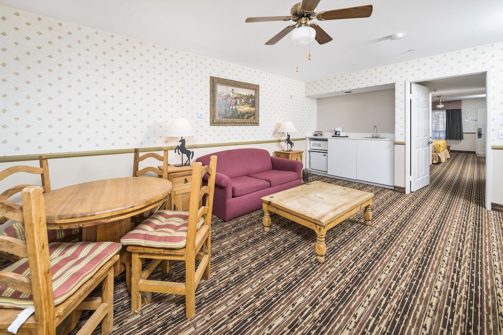 Days Inn by Wyndham Lebec - photo 2