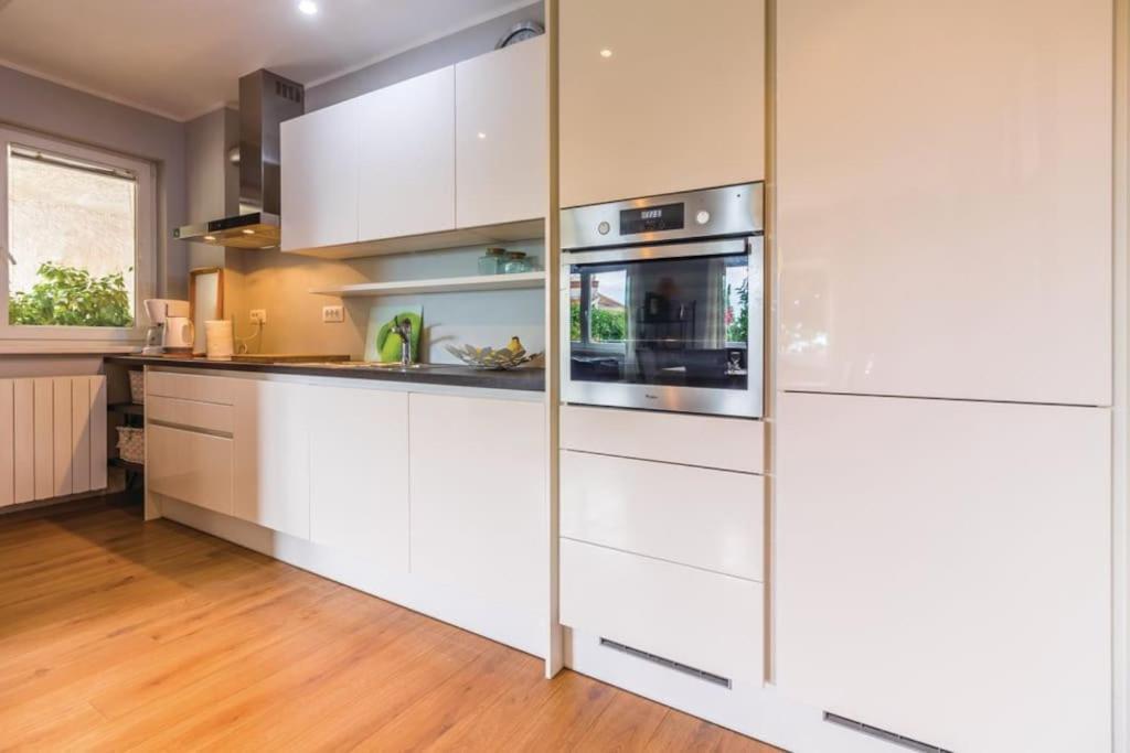 Modern and Elegant Apartment in a Quiet Part of Pula — Pula — photo 5