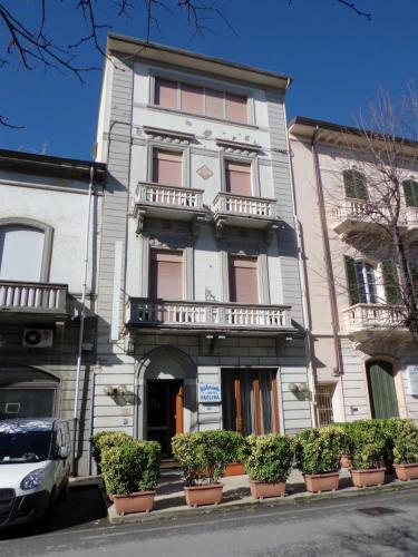 Hotel Paolina in Viareggio, Italy