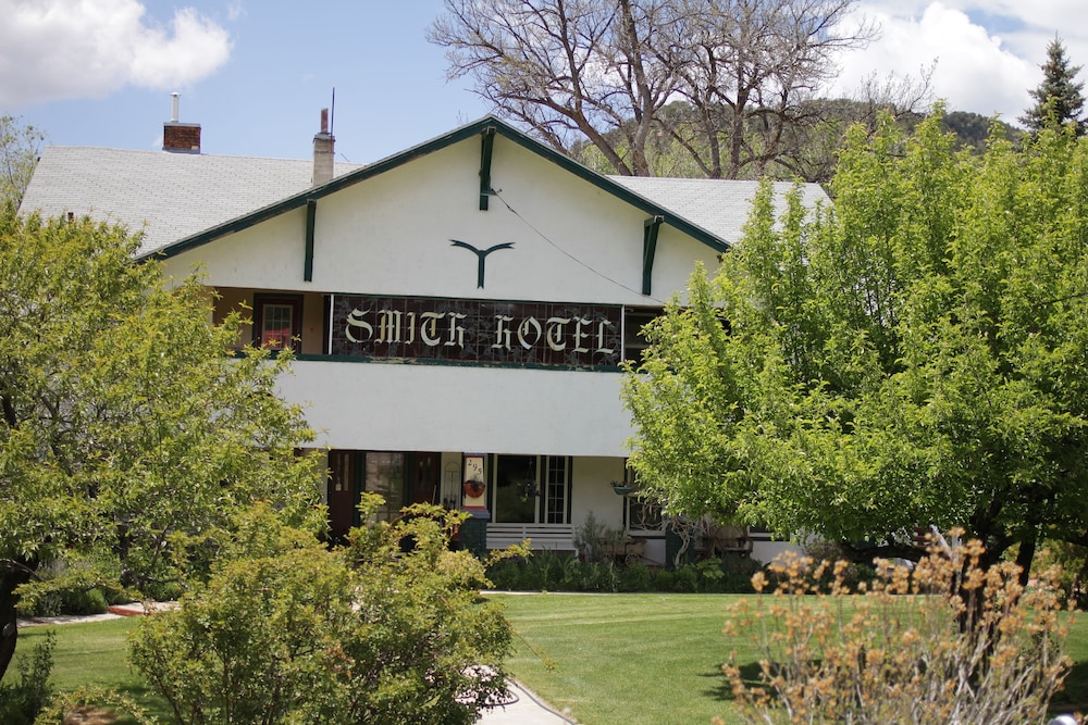 Historic Smith Hotel B&B - photo 39