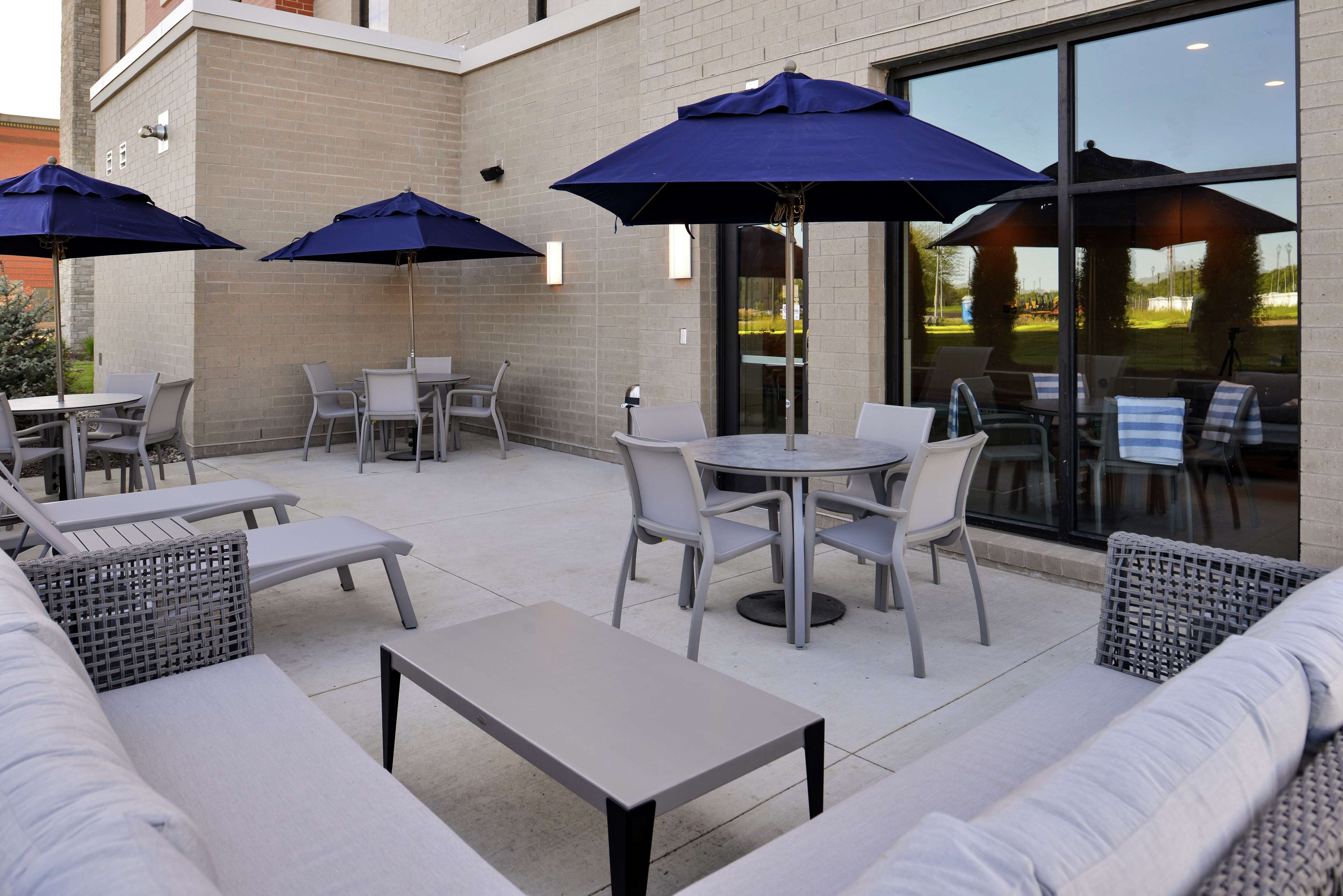 Hampton Inn Cedar Falls Downtown - photo 4