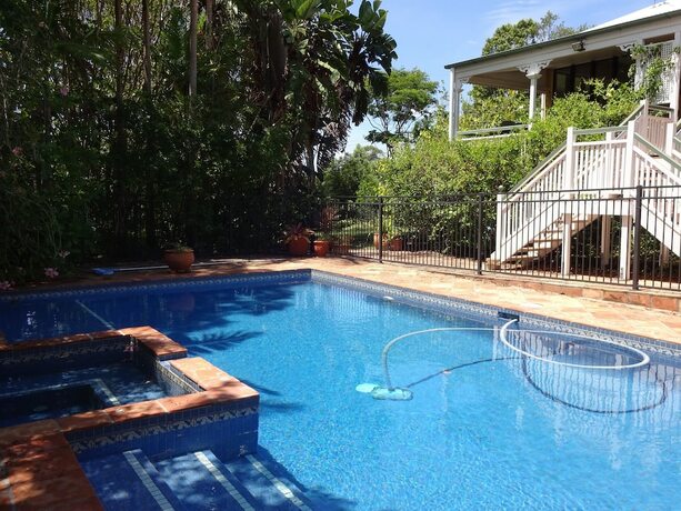 Jacaranda Lodge B&B — Springwood — photo 3