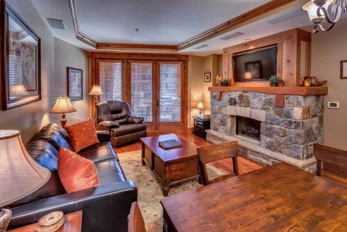 Big Horn Lodge 309 by East West Hospitality — 4-Star Luxury Hotel in Truckee, United States