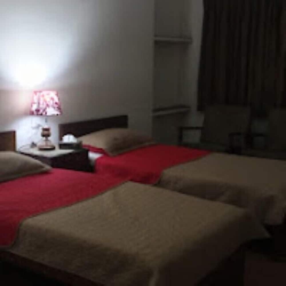 Palm View Hotel in Faisalabad, Pakistan