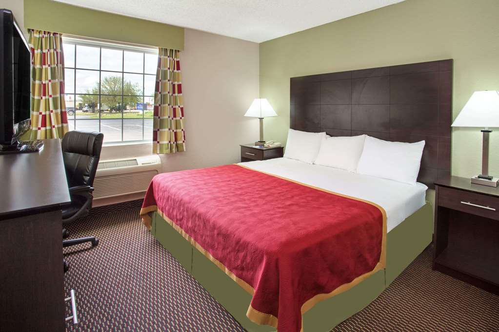 Baymont by Wyndham Beloit - photo 19