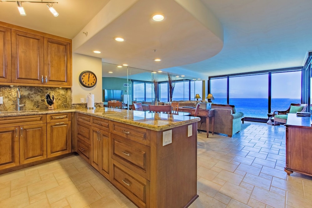 Mahana Resort #1106 1 Br condo by RedAwning - photo 7
