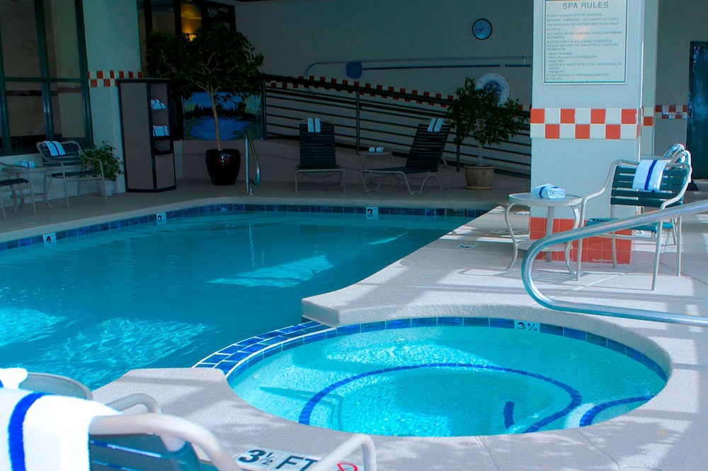 Hampton Inn & Suites Flagstaff - photo 15