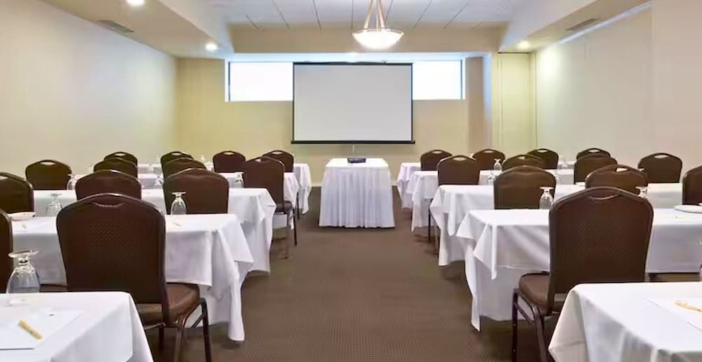 DoubleTree by Hilton Hotel Binghamton - photo 37