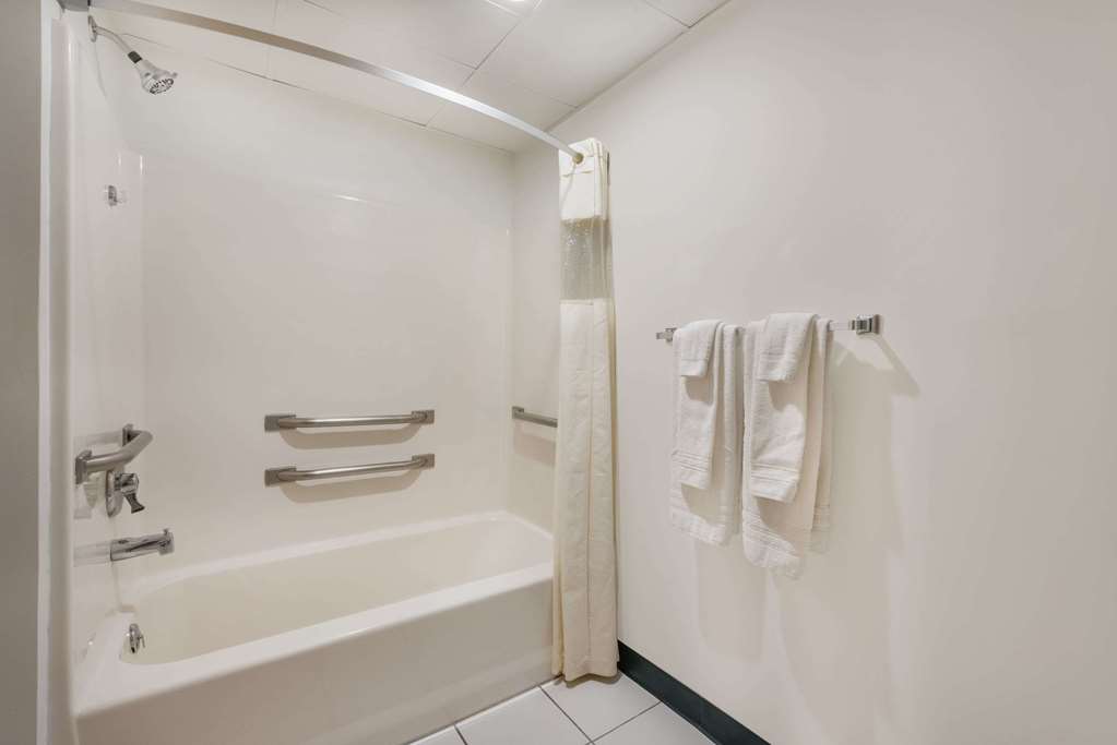 Days Inn by Wyndham Osage Beach Lake of the Ozarks - photo 5
