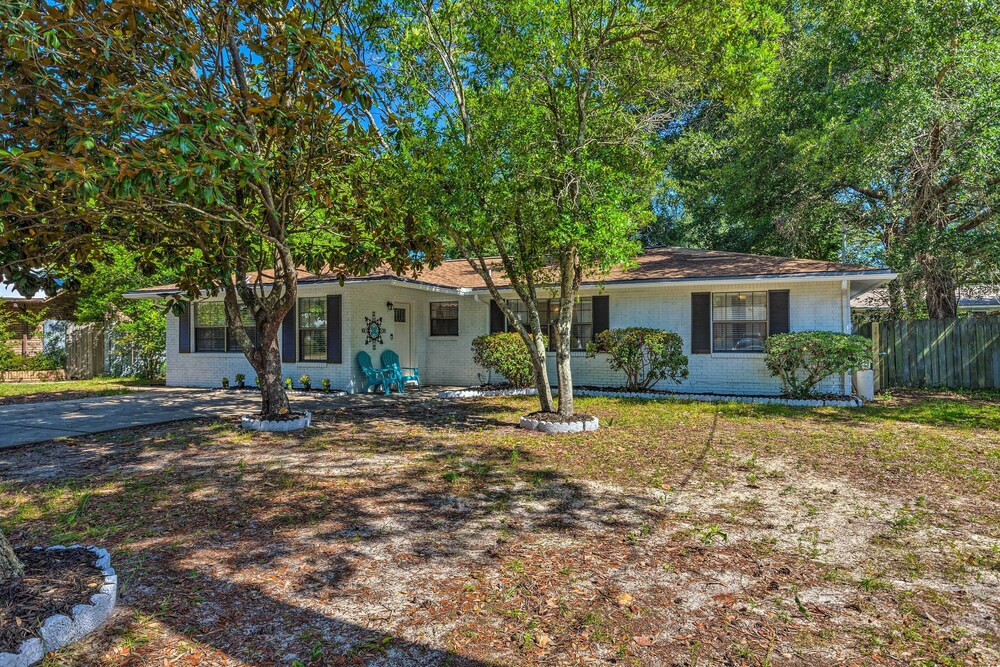 Stellar Fort Walton Retreat About 2 Mi To Beach — Fort Walton Beach