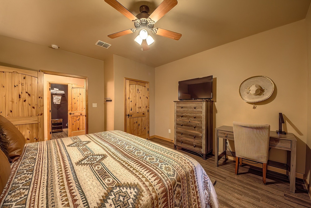 Old Mills Resort OM A5 3 Bedroom Condo by RedAwning - photo 5