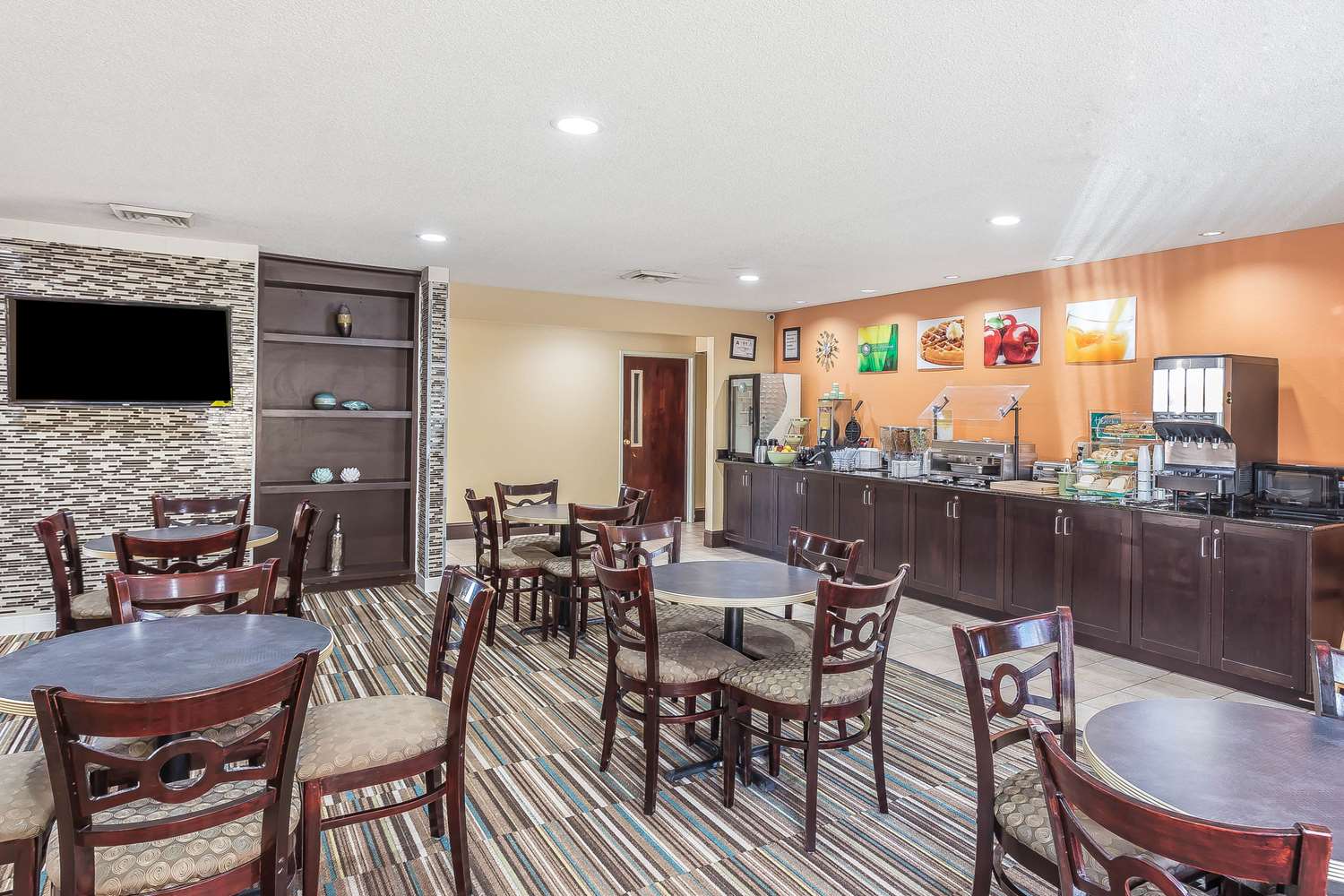 Quality Inn Warsaw I 40 - photo 8