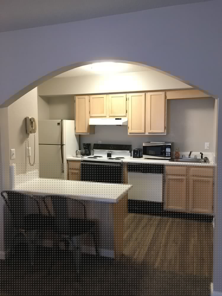 Ambassador Inn And Suites - photo 37