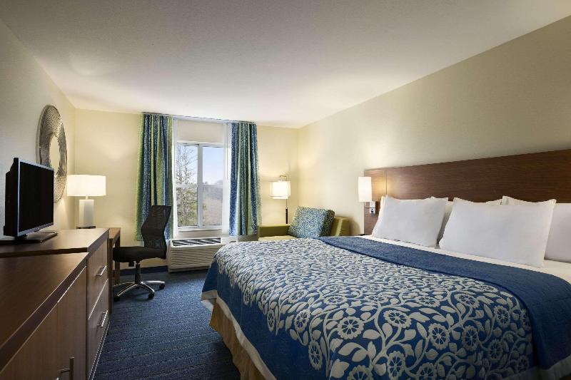 Sleep Inn & Suites Altoona North - photo 25
