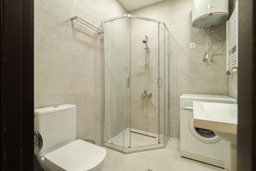 Stylish 3BR Apt near Mziuri Park By Wehost
