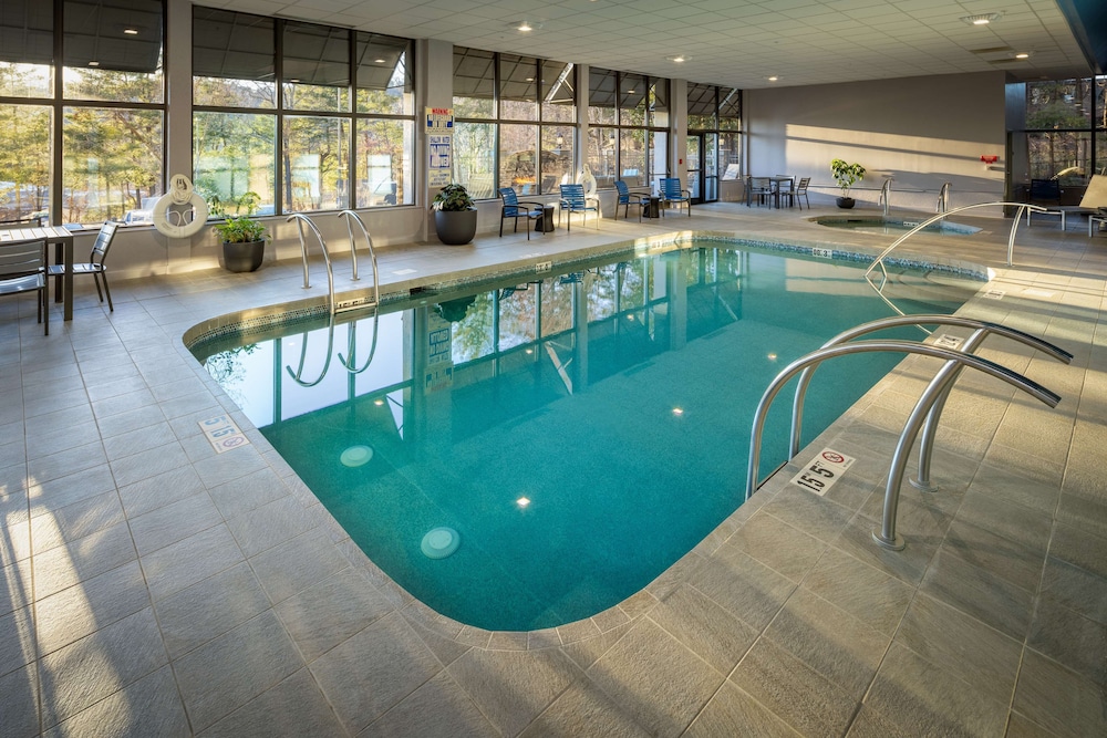 Hampton Inn Asheville Tunnel Rd. - photo 20