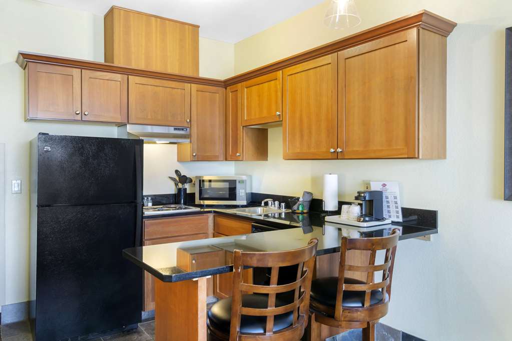 Best Western Plus Ellensburg Hotel - photo 21