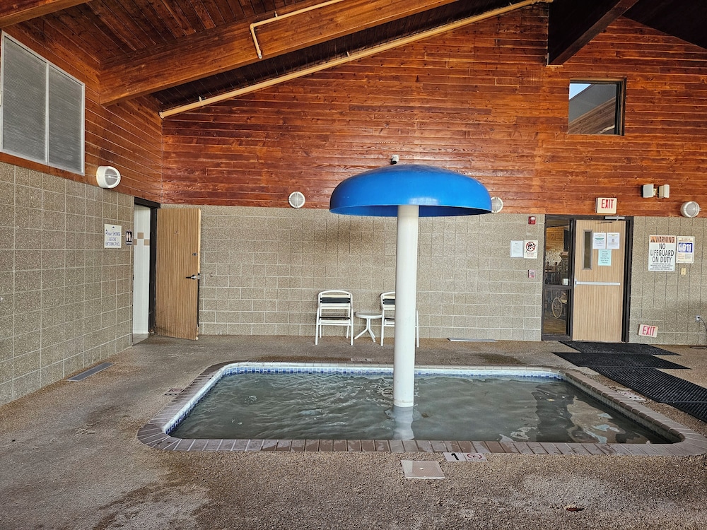Fossil Creek Hotel And Suites - photo 23