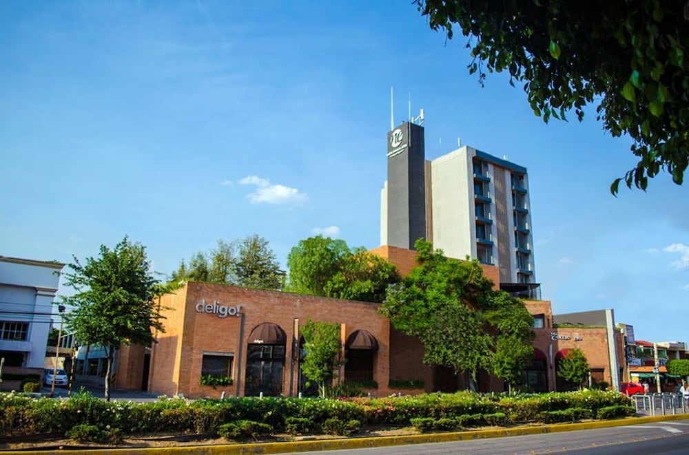 NEhotel Nueva Estancia in Leon De Los Aldama, Mexico