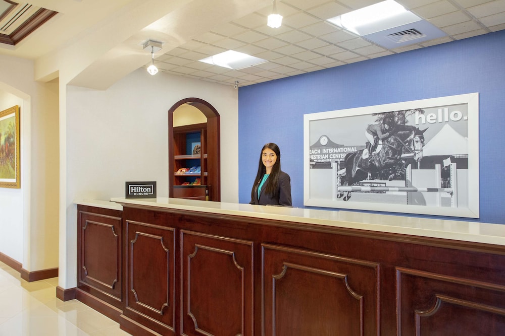 Hampton Inn & Suites Wellington - photo 4