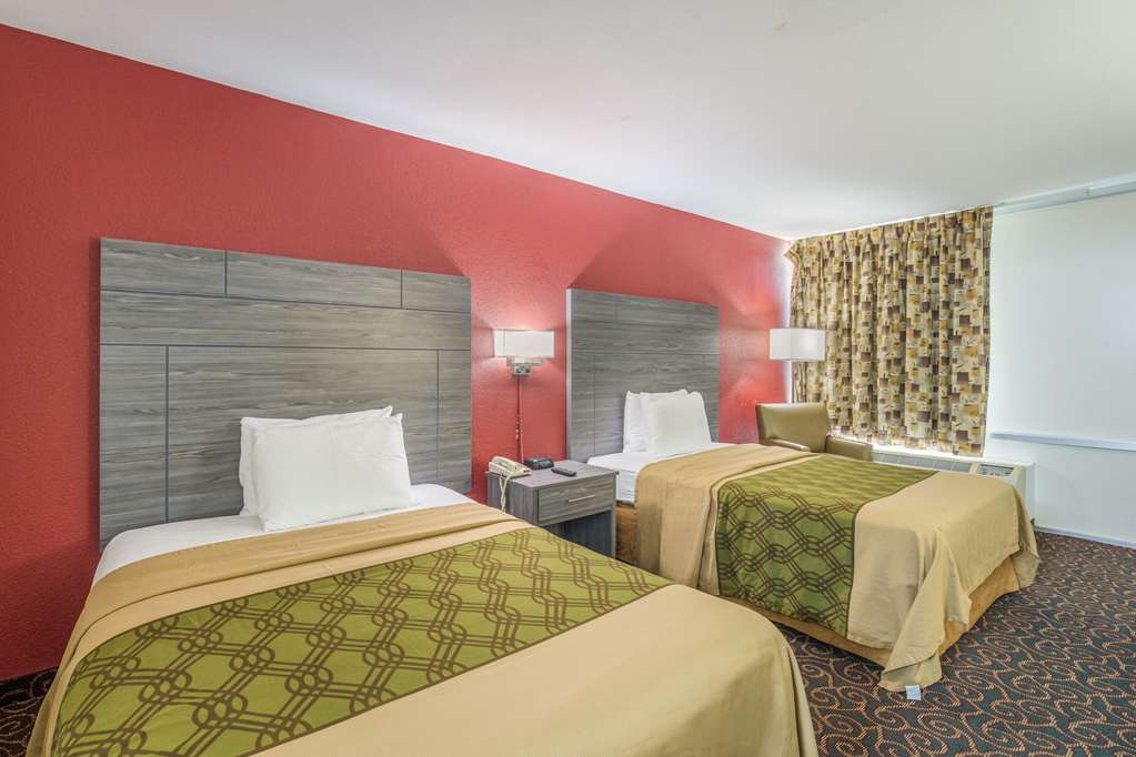 Econo Lodge Thomasville - photo 14