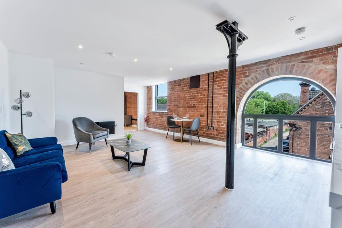 Stunning 1 Bed Apartment in Burton on Trent — 4-Star Luxury Hotel in Burton Upon Trent, United Kingdom