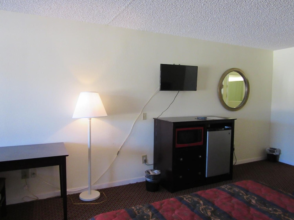 Royal Inn Abilene - photo 2