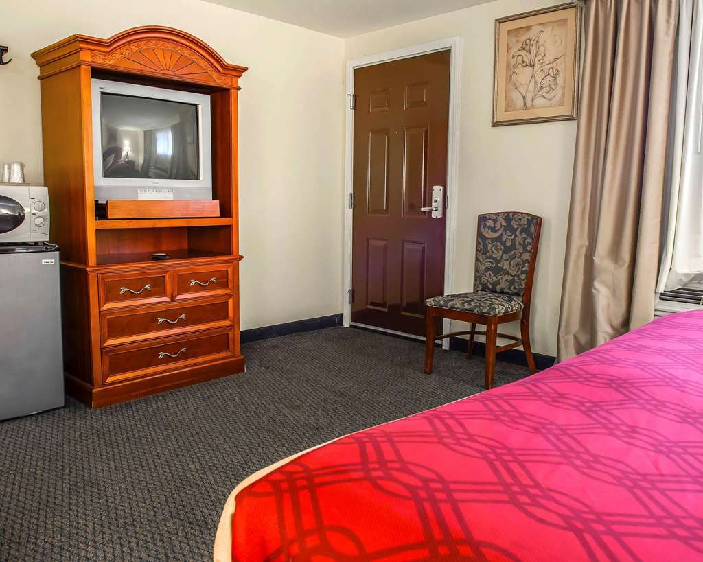 Econo Lodge Jefferson Hills Hwy 51 - photo 11
