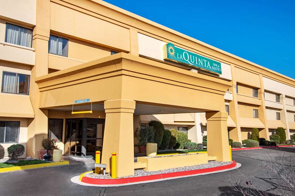 La Quinta Inn & Suites by Wyndham Albuquerque Journal Ctr NW - photo 4