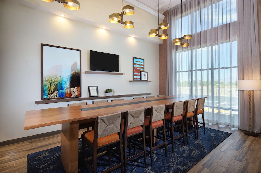 Hampton Inn & Suites Tucson Tech Park - photo 2