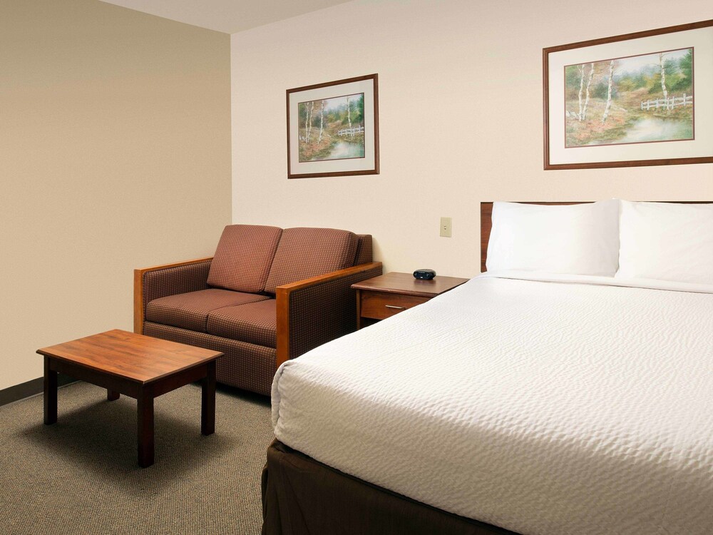 WoodSpring Suites El Paso I 10 Southeast - photo 14